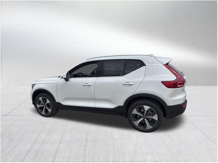 new 2025 Volvo XC40 car, priced at $42,345