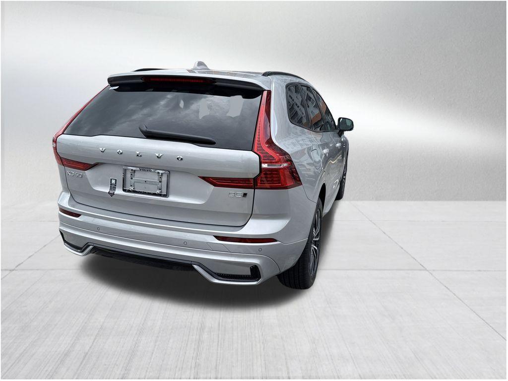 new 2025 Volvo XC60 car, priced at $46,035