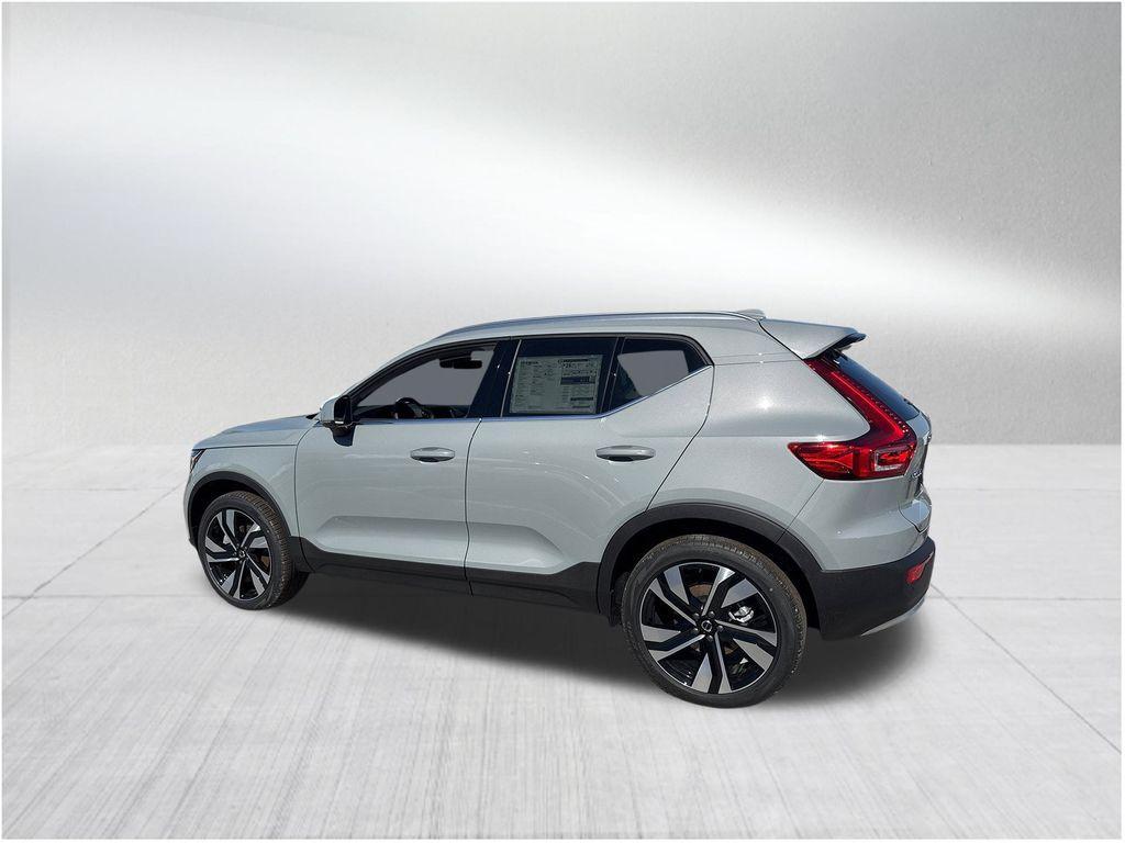 new 2025 Volvo XC40 car, priced at $48,045