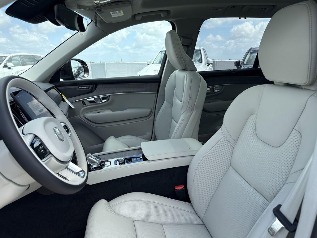 new 2025 Volvo XC90 Plug-In Hybrid car, priced at $75,992