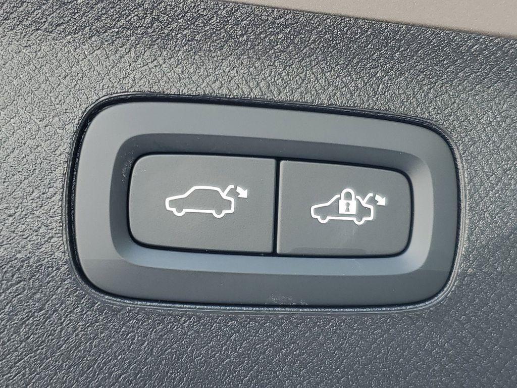 used 2023 Volvo XC90 Recharge Plug-In Hybrid car, priced at $57,990