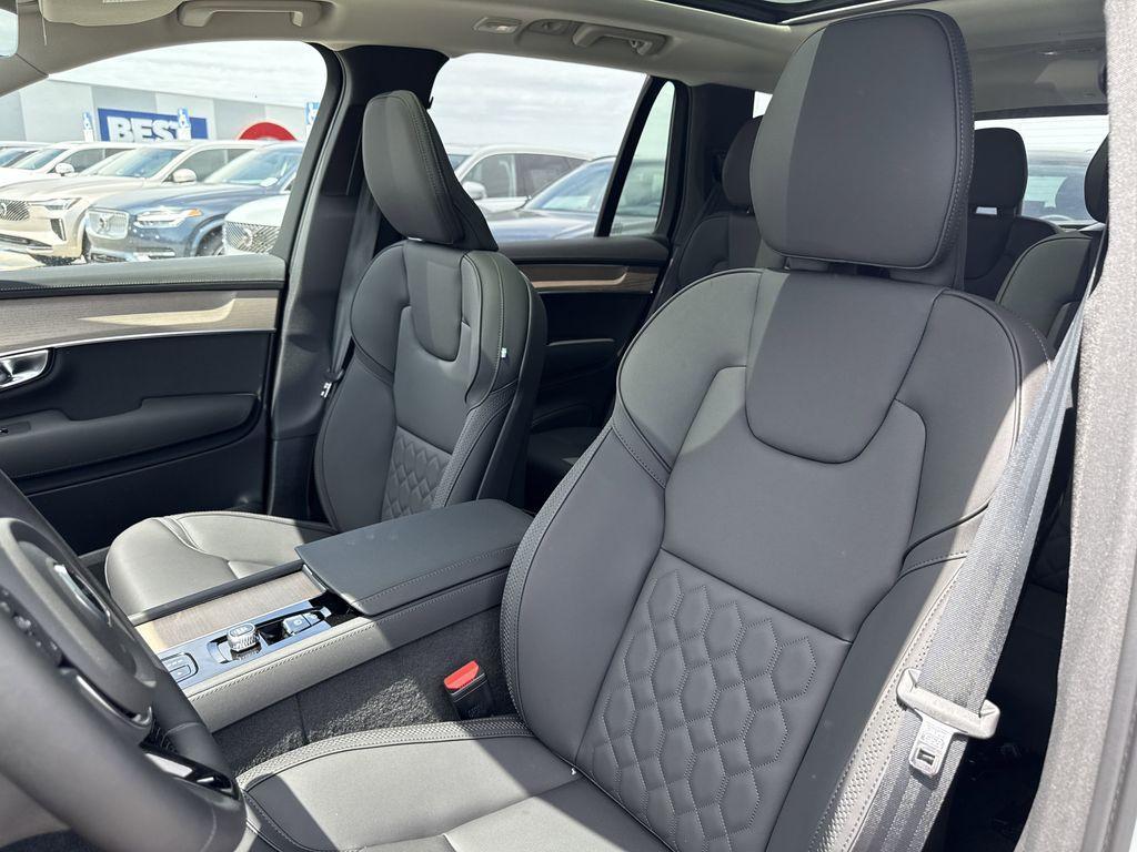 new 2025 Volvo XC90 car, priced at $65,945
