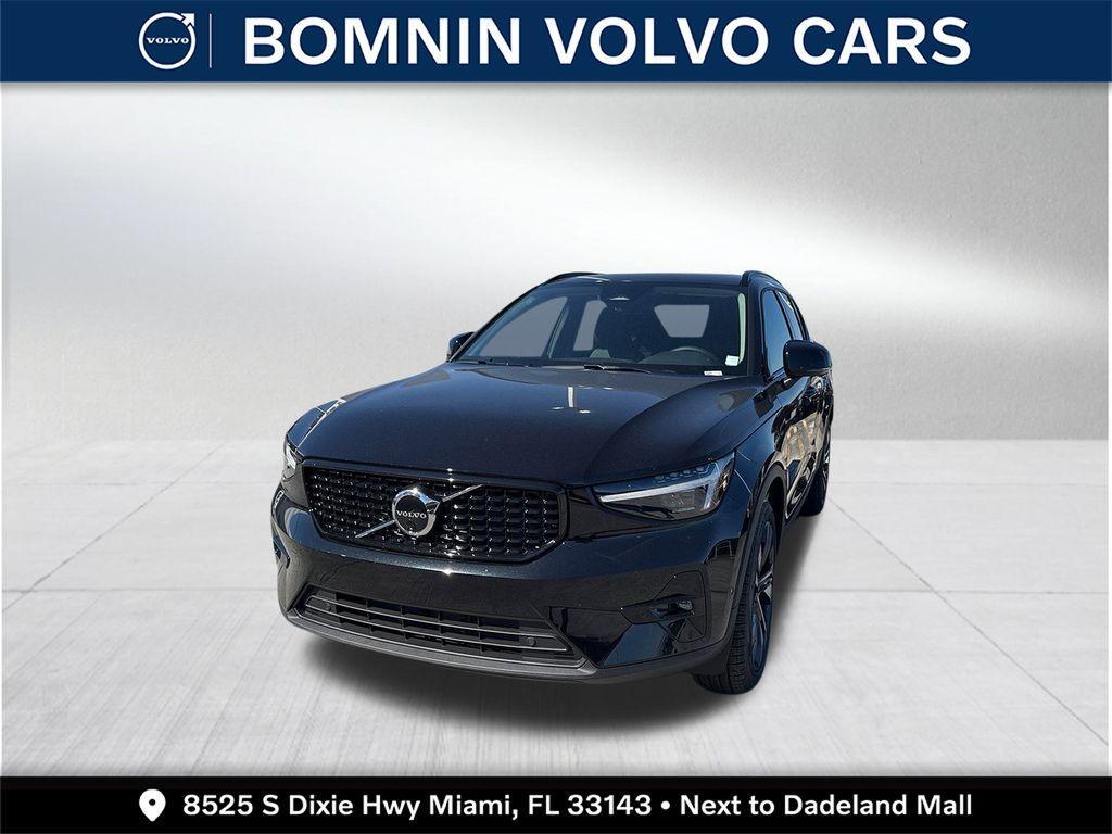 new 2025 Volvo XC40 car, priced at $48,045