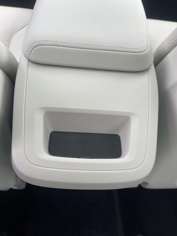 new 2025 Volvo XC60 car, priced at $53,610