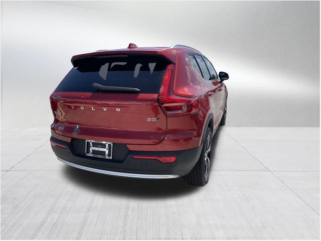 new 2025 Volvo XC40 car, priced at $40,665