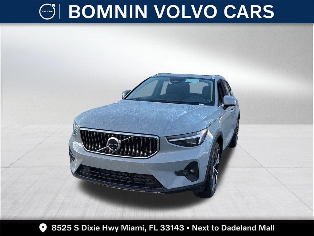 new 2025 Volvo XC40 car, priced at $47,420