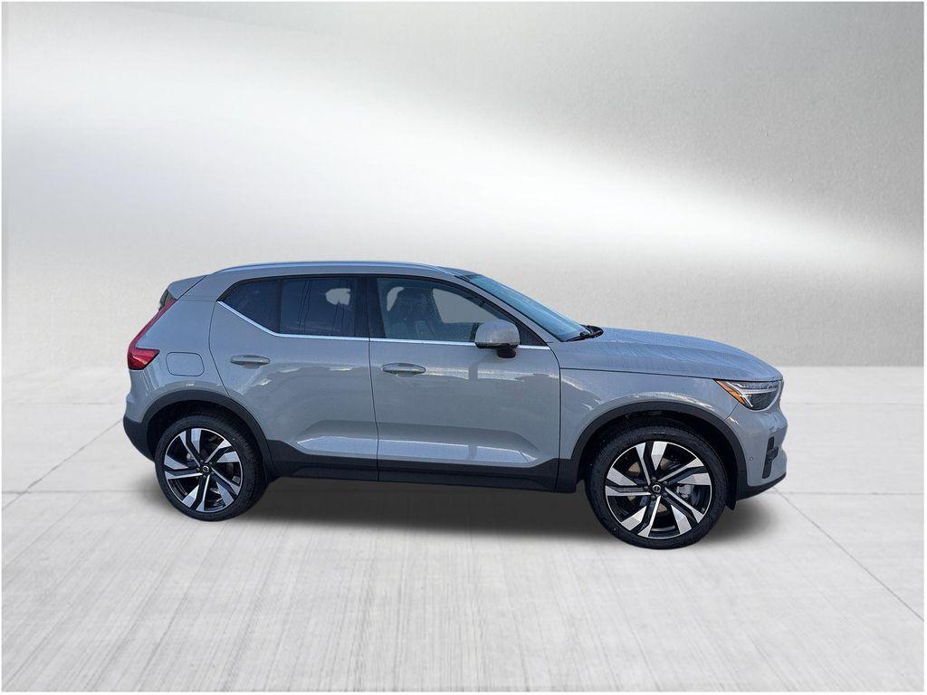 new 2025 Volvo XC40 car, priced at $46,420