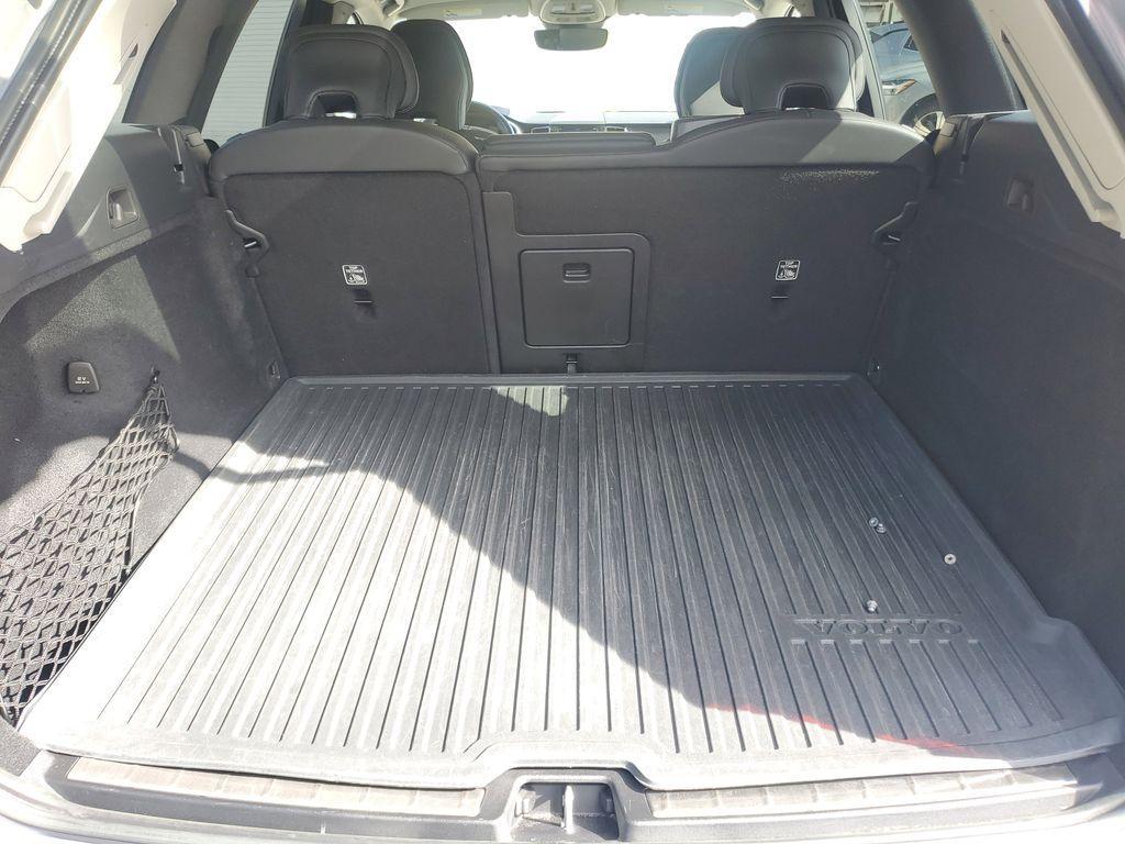 used 2022 Volvo XC60 car, priced at $36,490