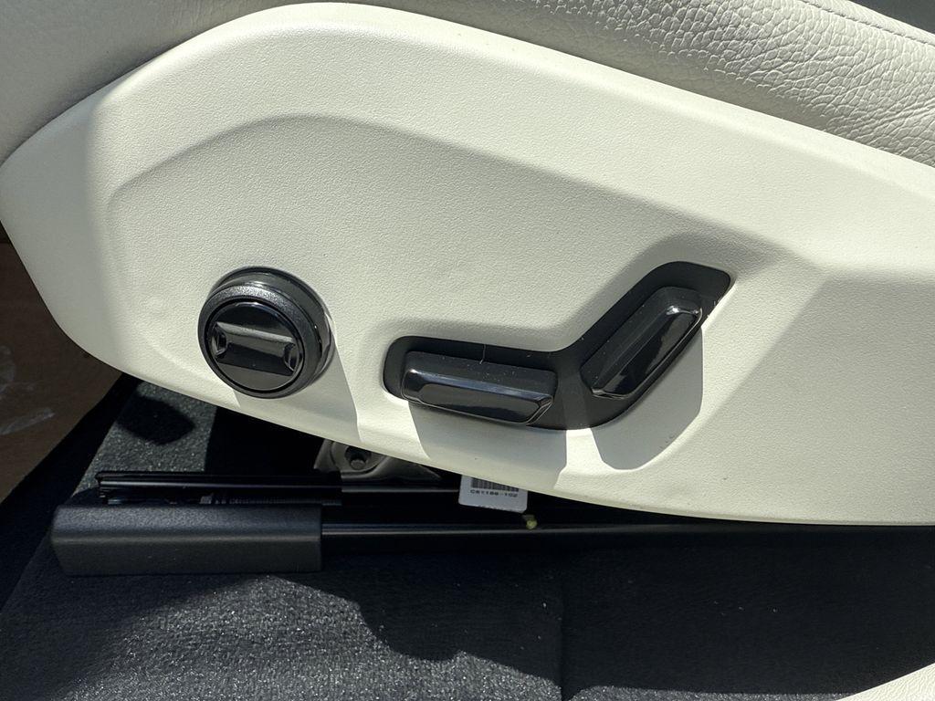 new 2025 Volvo XC60 Plug-In Hybrid car, priced at $64,495