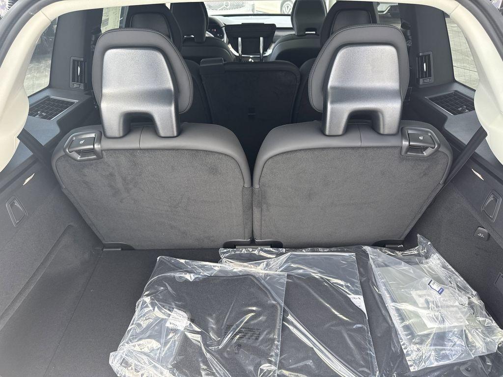 new 2025 Volvo XC90 car, priced at $59,045
