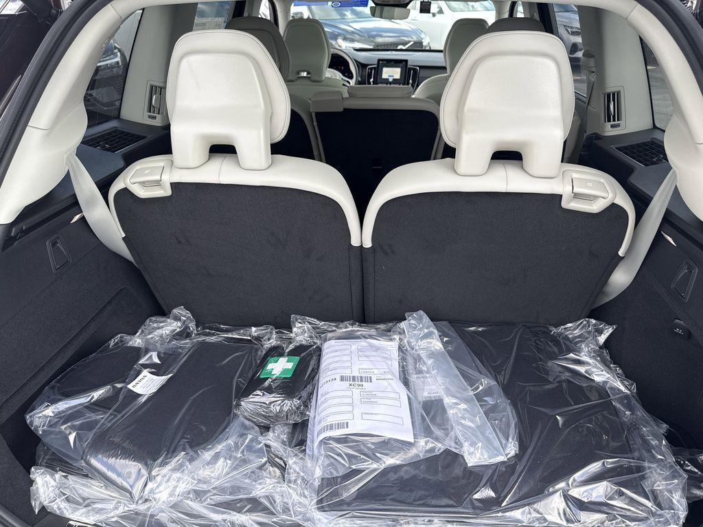 new 2025 Volvo XC90 car, priced at $73,555