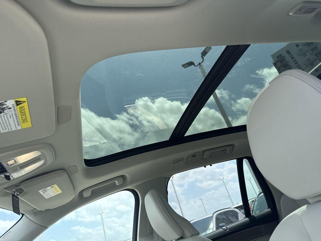 new 2025 Volvo XC90 car, priced at $73,555