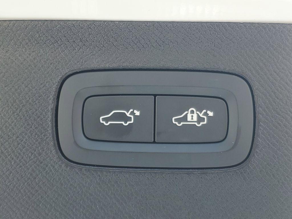 used 2024 Volvo XC90 Recharge Plug-In Hybrid car, priced at $59,990