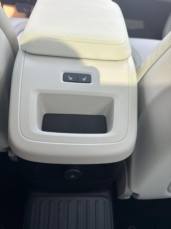 new 2026 Volvo XC60 Plug-In Hybrid car, priced at $72,235