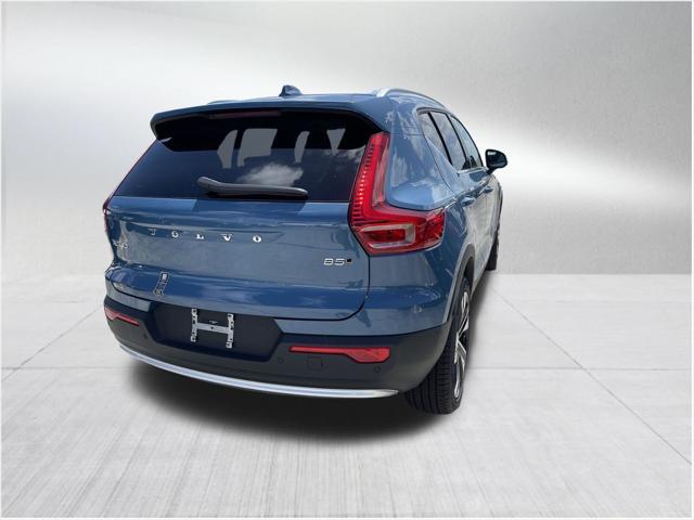 new 2025 Volvo XC40 car, priced at $47,390