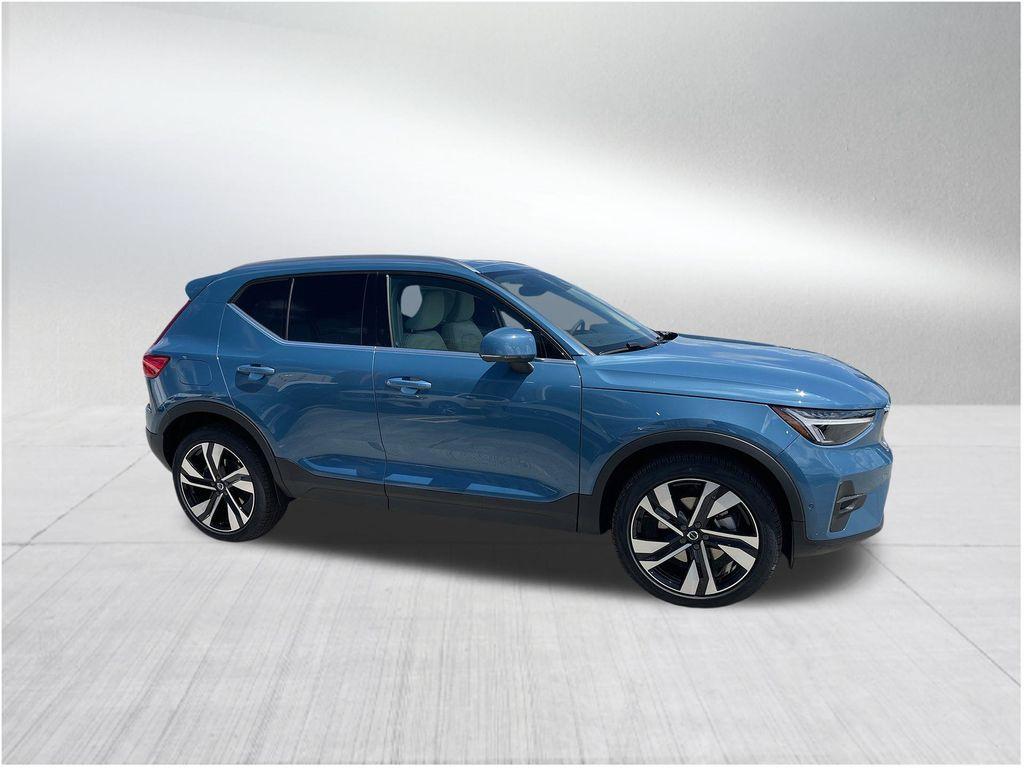 new 2025 Volvo XC40 car, priced at $45,890