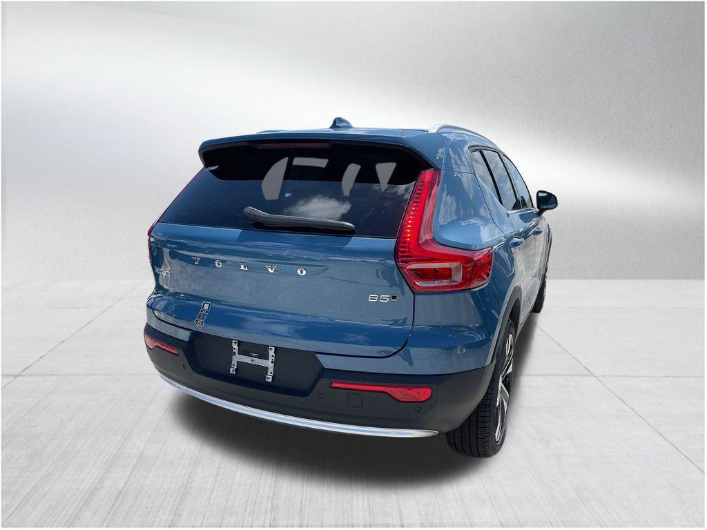 new 2025 Volvo XC40 car, priced at $45,890