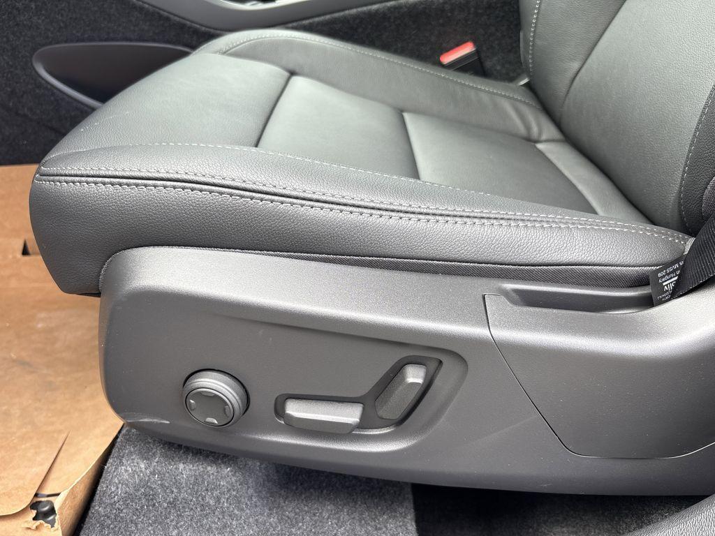 new 2026 Volvo XC40 car, priced at $41,045