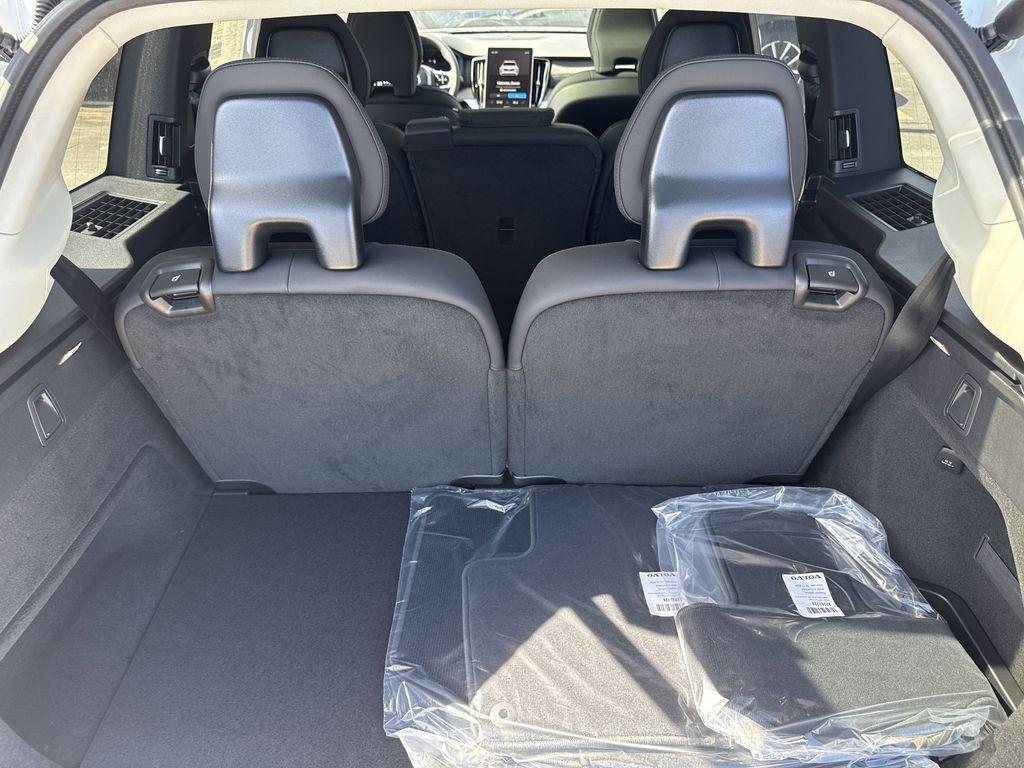new 2025 Volvo XC90 car, priced at $64,445