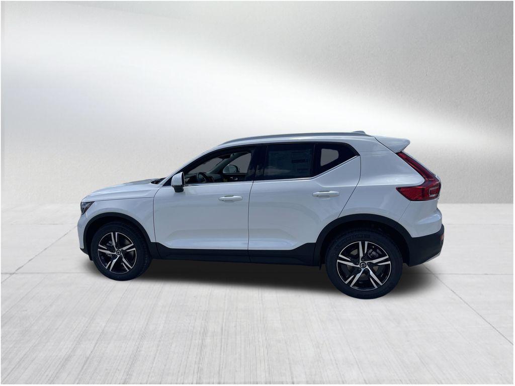 new 2025 Volvo XC40 car, priced at $42,215