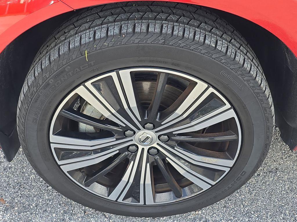 used 2022 Volvo XC60 car, priced at $28,990