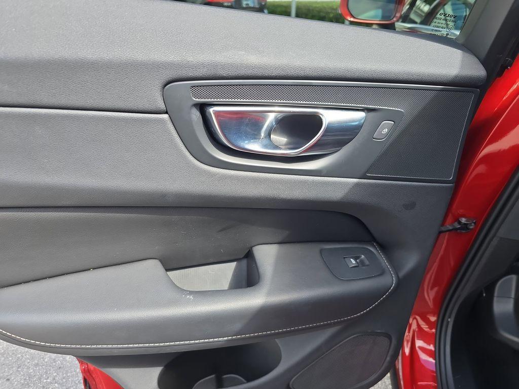 used 2022 Volvo XC60 car, priced at $28,990