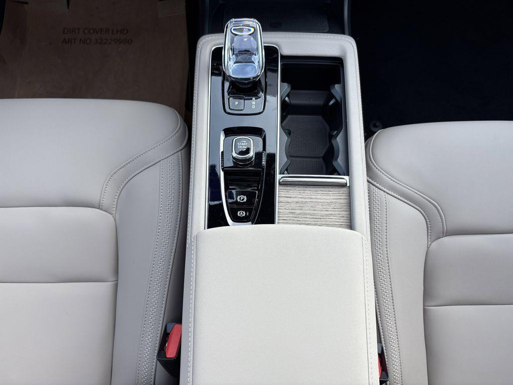 new 2026 Volvo XC90 Plug-In Hybrid car, priced at $78,375