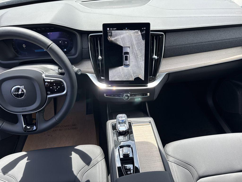 new 2025 Volvo XC90 car, priced at $62,984