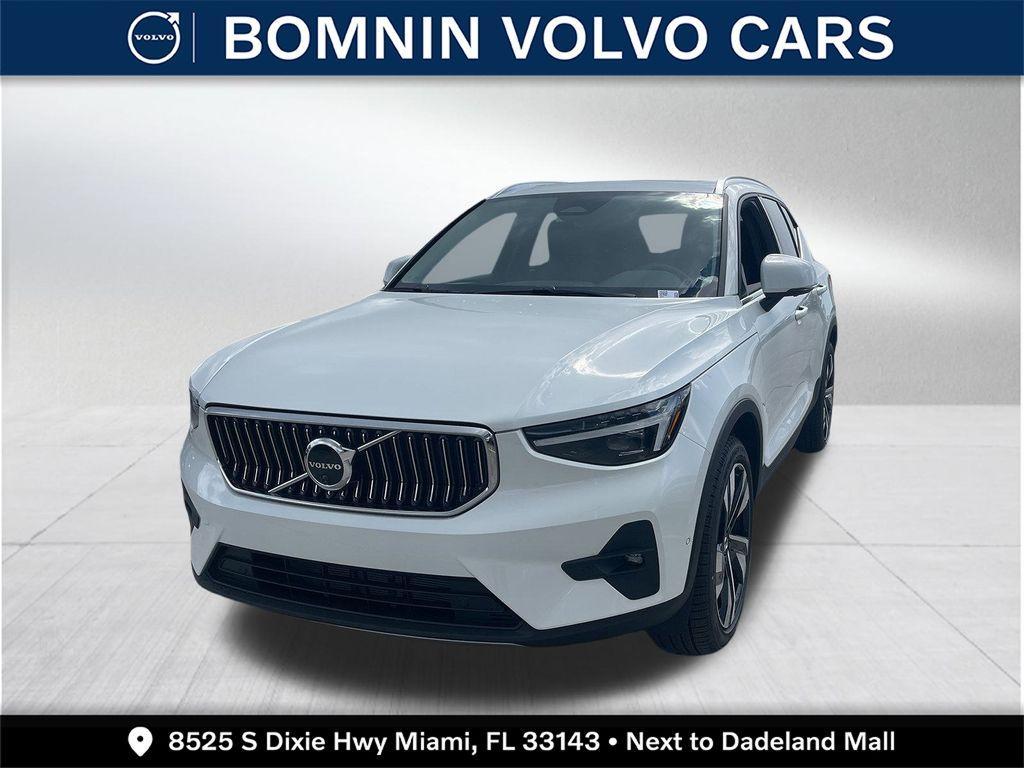 new 2025 Volvo XC40 car, priced at $49,210