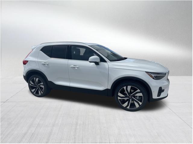 new 2025 Volvo XC40 car, priced at $50,710