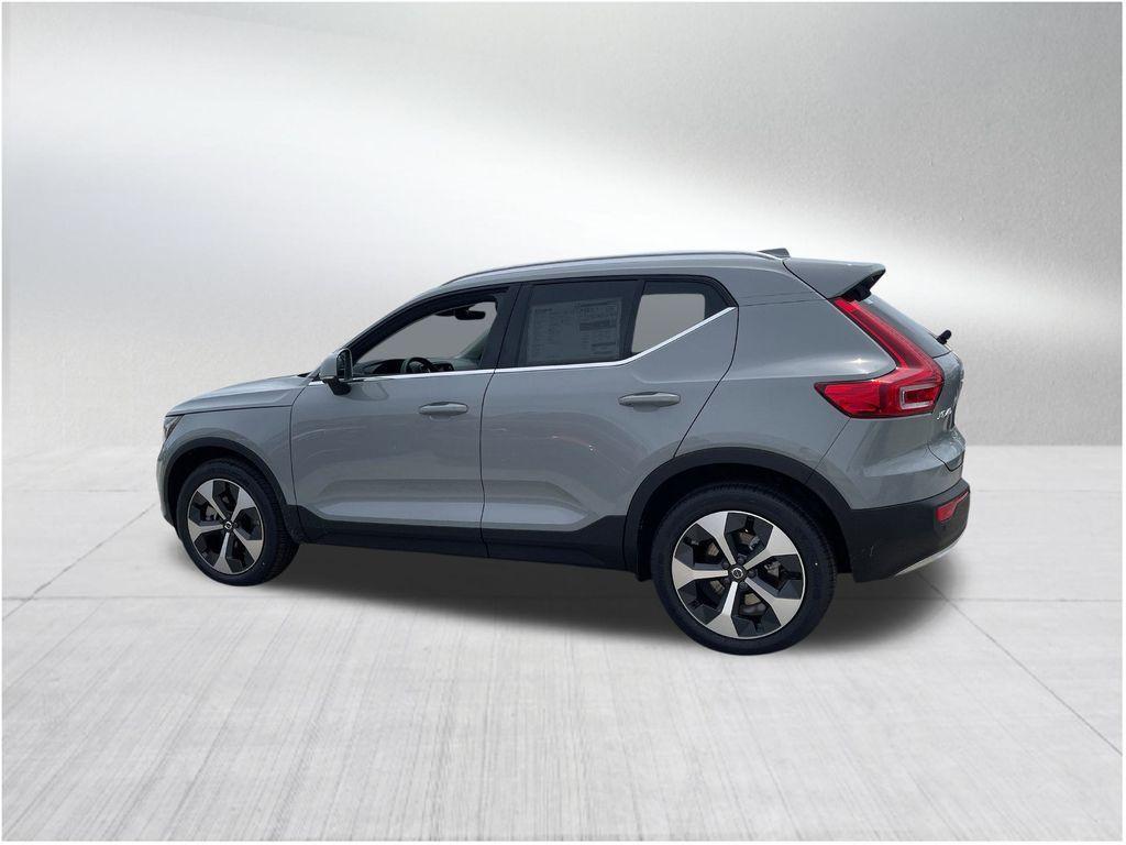 new 2025 Volvo XC40 car, priced at $45,035