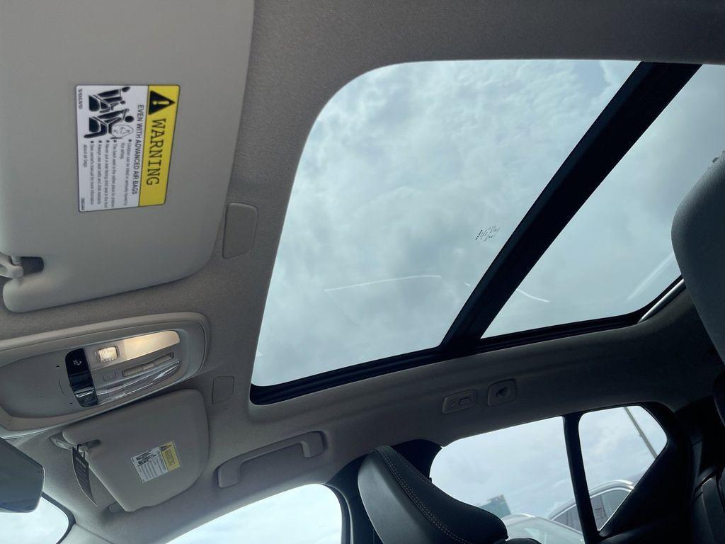 new 2025 Volvo XC40 car, priced at $45,035