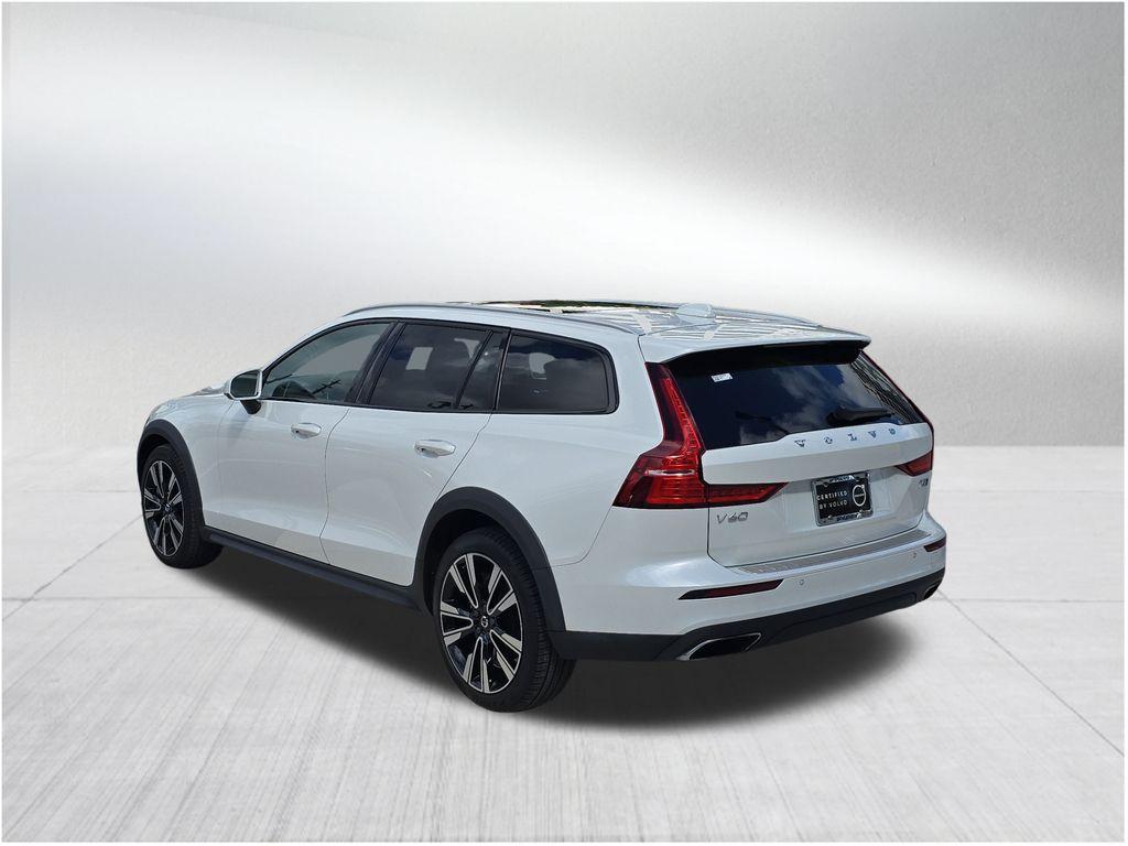 used 2022 Volvo V60 Cross Country car, priced at $32,990