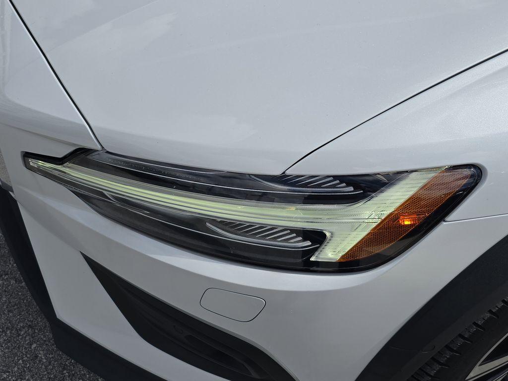 used 2022 Volvo V60 Cross Country car, priced at $32,990