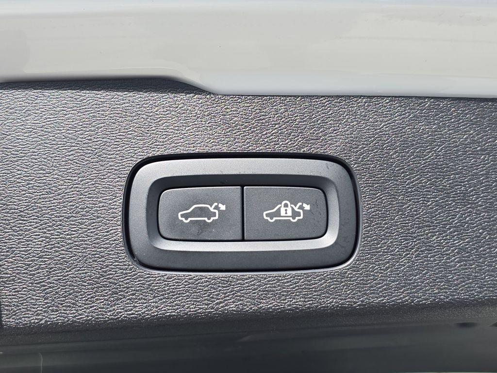 used 2022 Volvo V60 Cross Country car, priced at $32,990