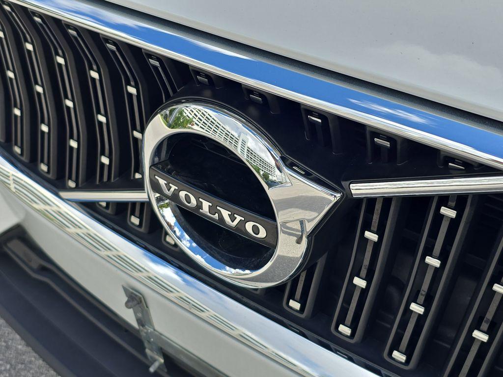 used 2022 Volvo V60 Cross Country car, priced at $32,990