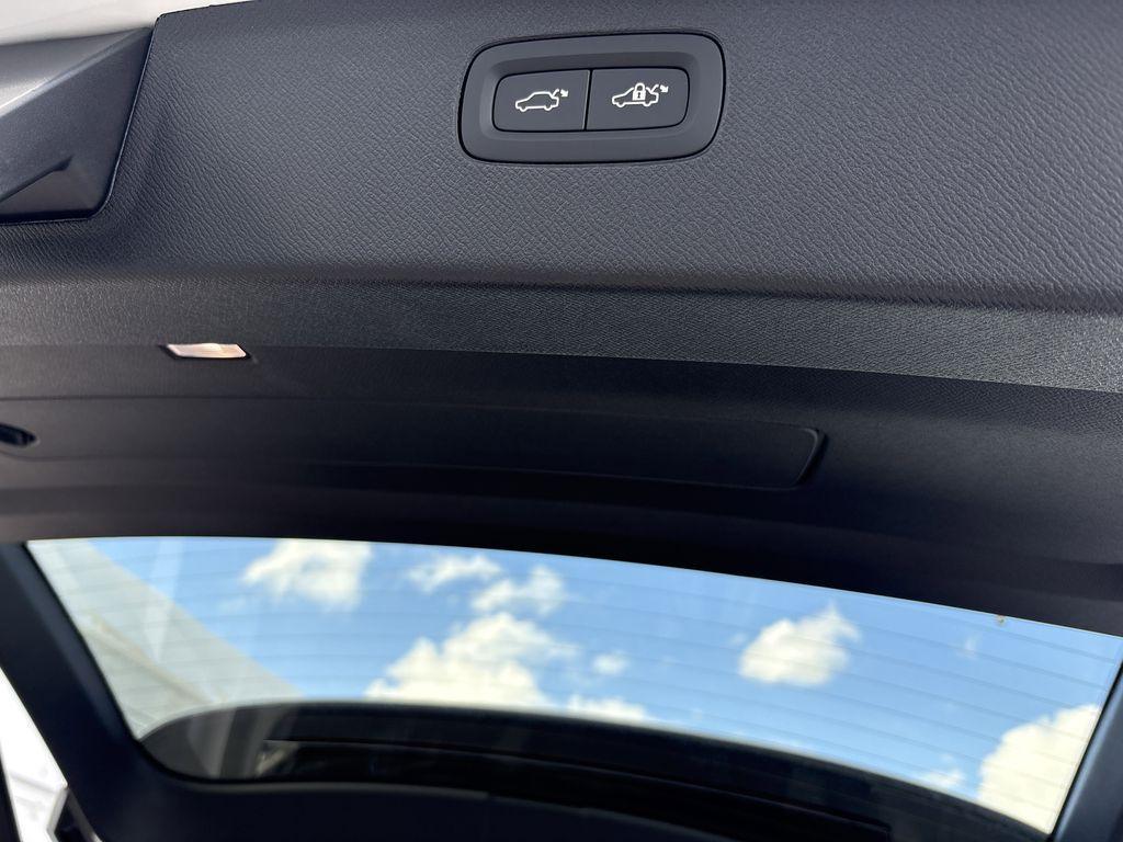 new 2026 Volvo XC90 Plug-In Hybrid car, priced at $75,295