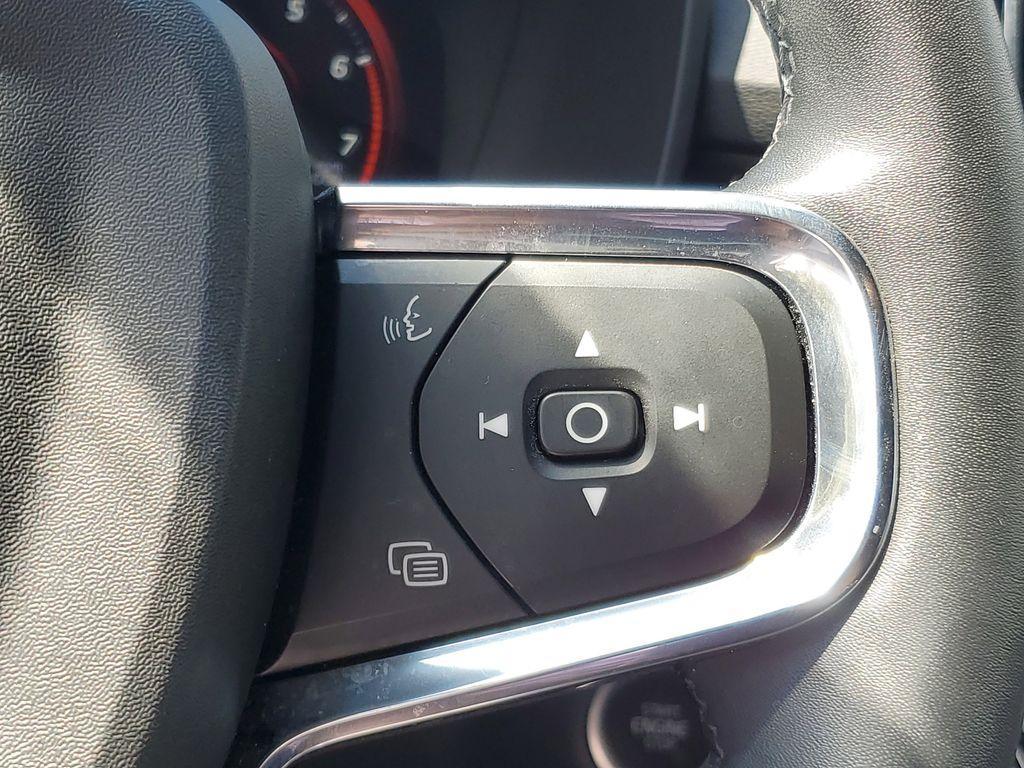 used 2022 Volvo XC40 car, priced at $31,990