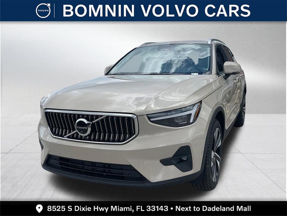 new 2025 Volvo XC40 car, priced at $48,540