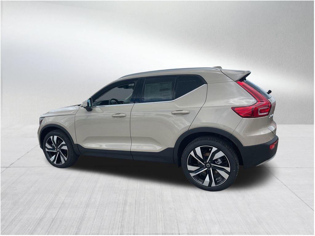 new 2025 Volvo XC40 car, priced at $48,540