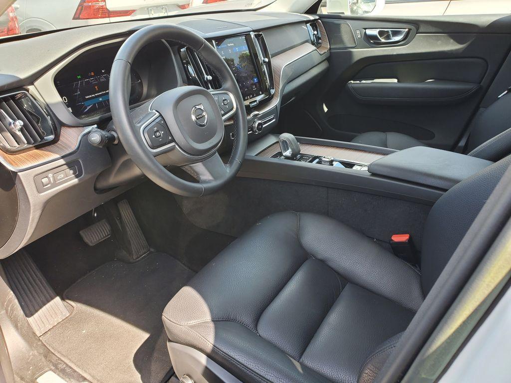 used 2022 Volvo XC60 Recharge Plug-In Hybrid car, priced at $38,490