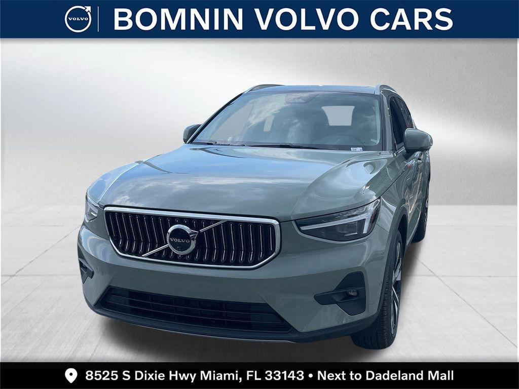 new 2025 Volvo XC40 car, priced at $48,490