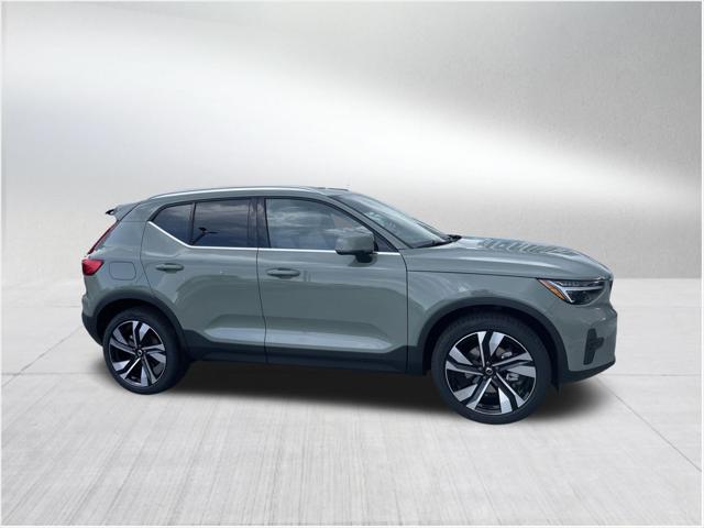 new 2025 Volvo XC40 car, priced at $48,990