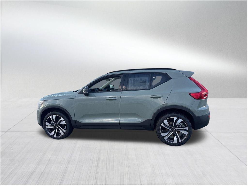 new 2025 Volvo XC40 car, priced at $41,580