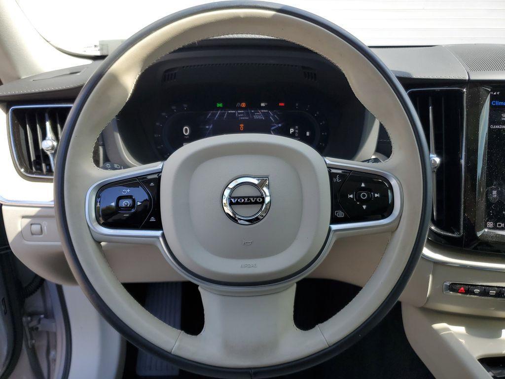 used 2022 Volvo XC60 car, priced at $33,490
