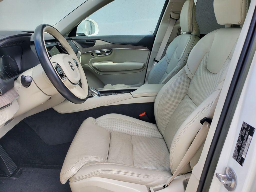 used 2022 Volvo XC90 Recharge Plug-In Hybrid car, priced at $37,990