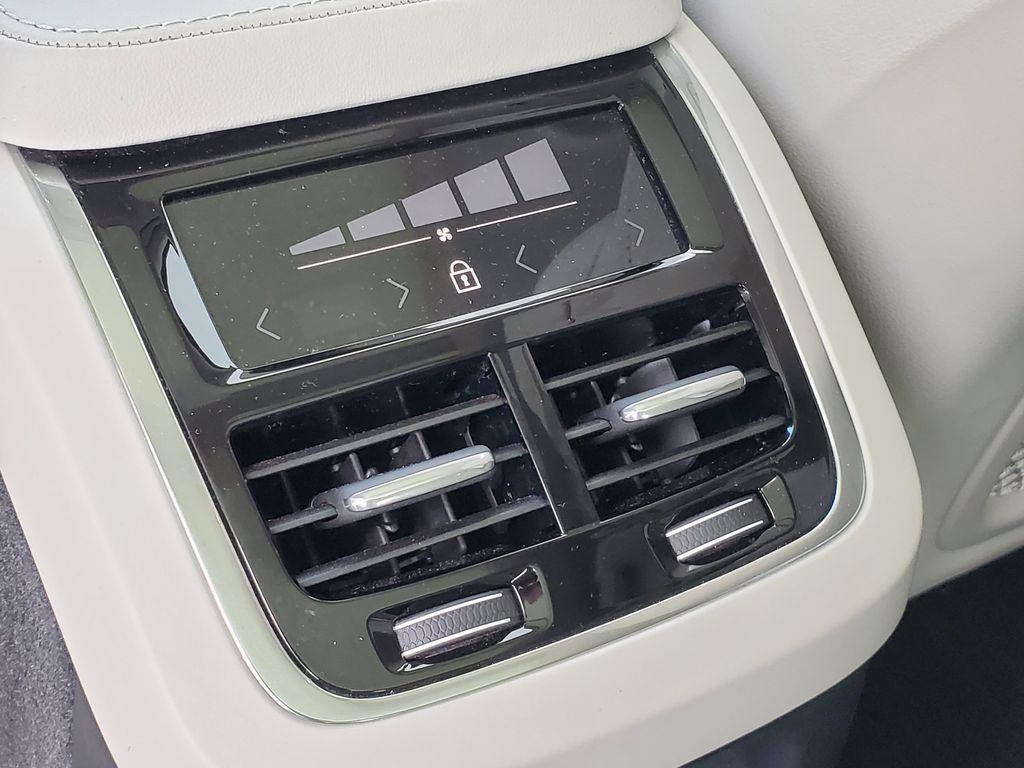 used 2022 Volvo XC90 Recharge Plug-In Hybrid car, priced at $37,990