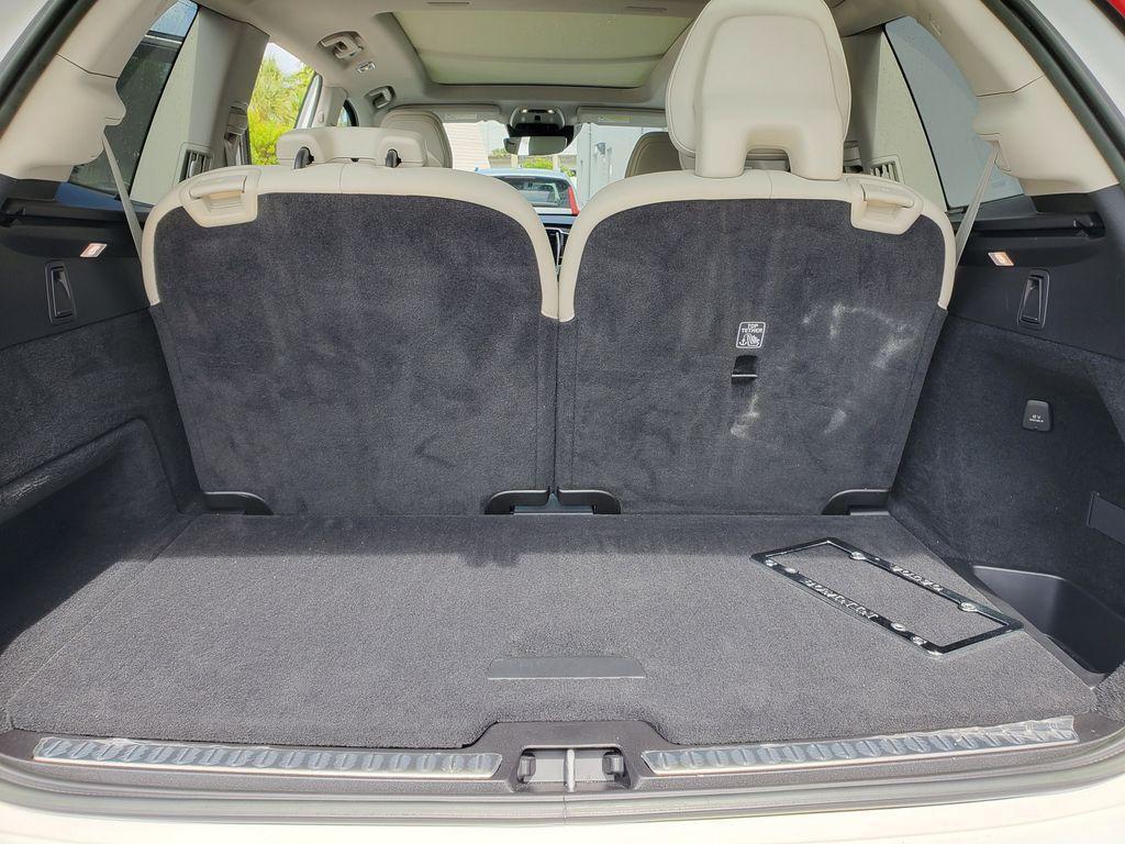 used 2022 Volvo XC90 Recharge Plug-In Hybrid car, priced at $37,990