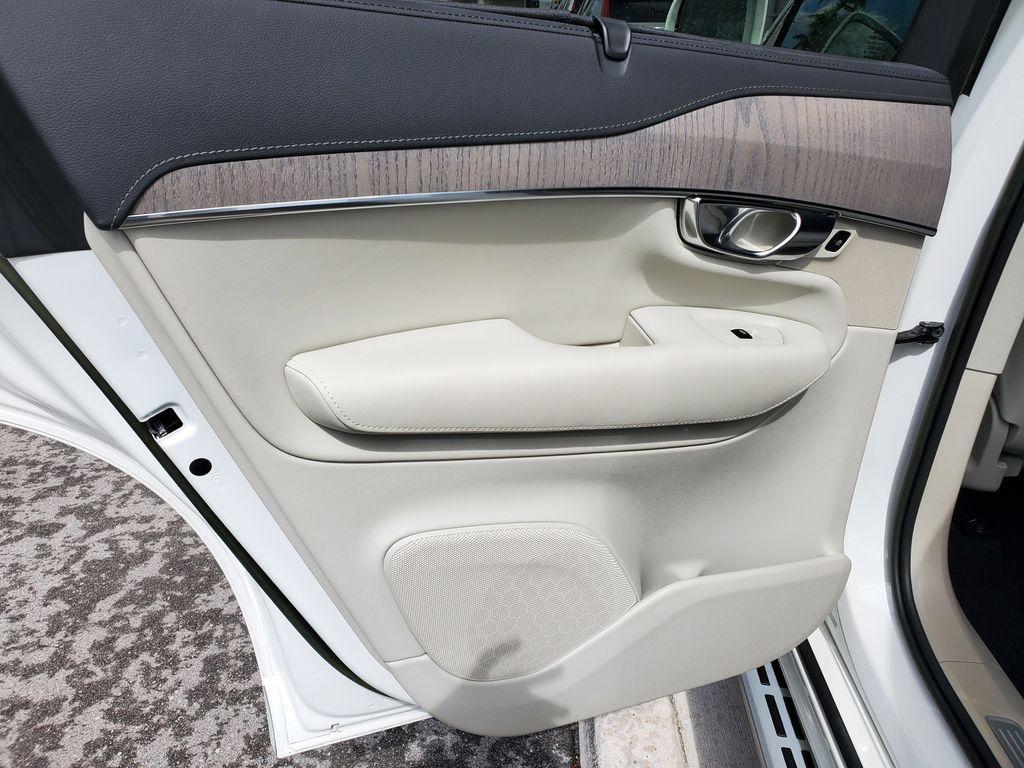 used 2022 Volvo XC90 Recharge Plug-In Hybrid car, priced at $37,990