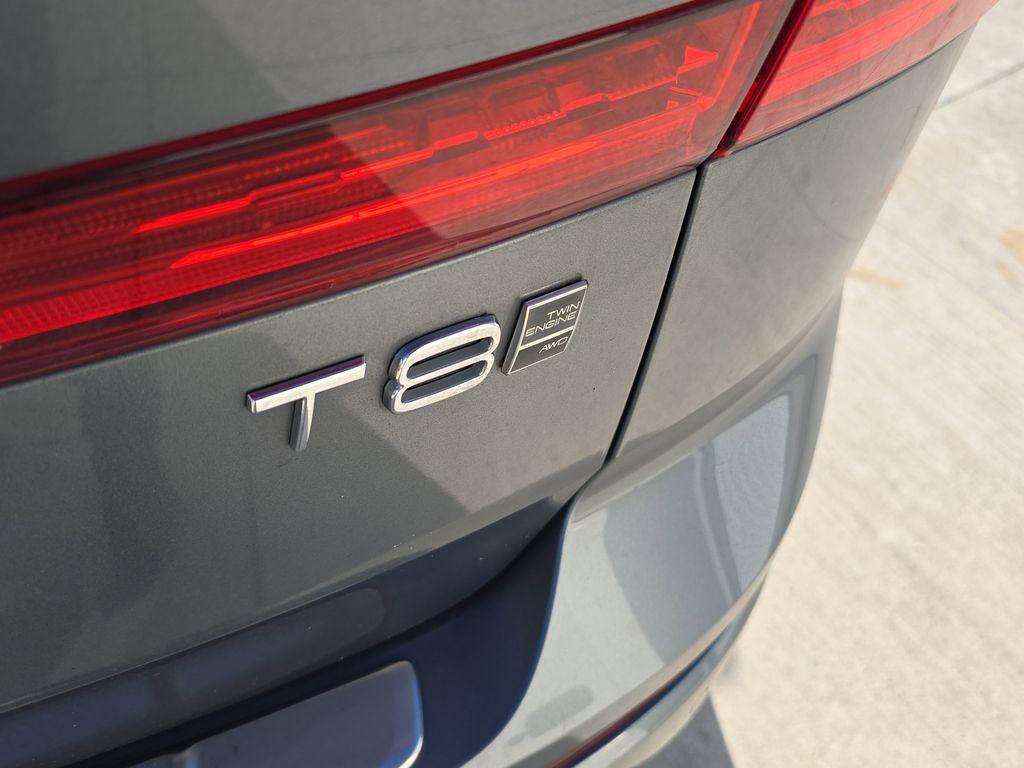 used 2019 Volvo XC60 Recharge Plug-In Hybrid car, priced at $24,490